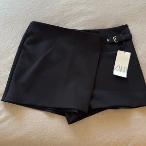 NWT Zara Skort
